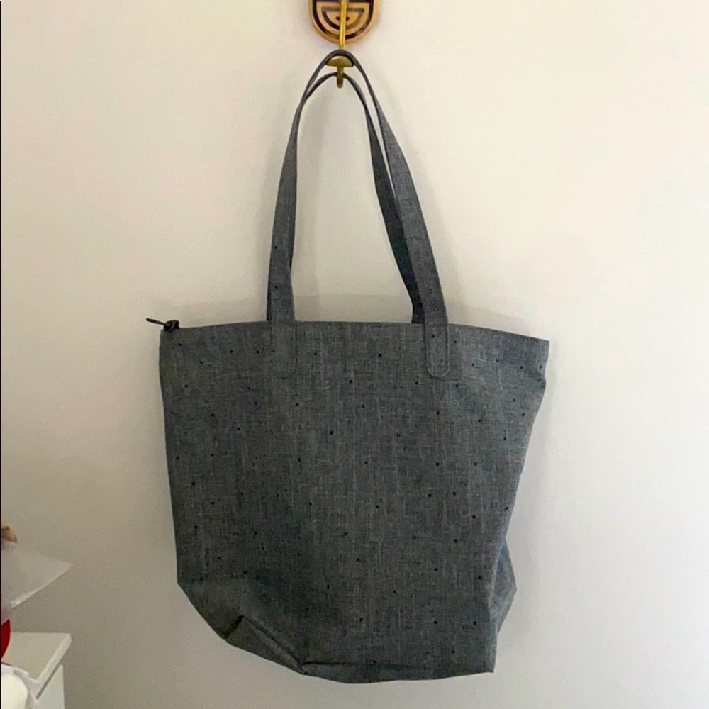 Like new hershel tote.